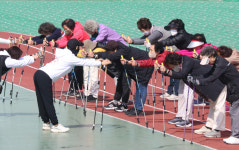 [포토타임] 어르신을 위한  북유럽식 걷기(노르딕워킹) 교육