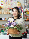 [소년중앙] 털실 색·재질 하나하나 골라 만든 뜨개 꽃다발로 마음 전해요