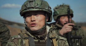 러 女기자, 북한군 촬영…러 군가 카츄샤 한국어로 따라 해