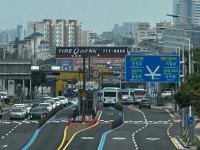 ‘기대반 우려반’…전국 첫 양문형 시내버스 달리는 제주