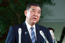 쌀 안사봤다 日농림상 결국 경질…후임에 펀쿨섹좌 고이즈미