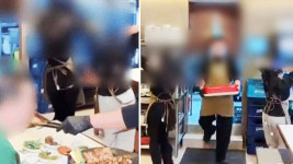 입장하면 여종업원들이 엉덩이 흔들…논란의 곱창집 결국