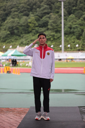 32년 만에 1500m 한국신 이재웅 