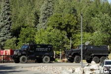 산불 끄던 소방관에 총 쐈다…최소 2명 사망 美 뒤집은 괴한