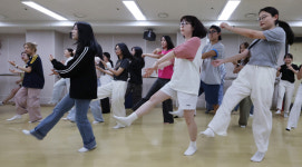 [포토타임] 부경국제계절학기 참가 외국인 대학생들의 즐거운 K-POP 댄스