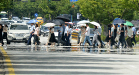 [포토타임] 부경국제계절학기 참가 외국인 대학생들의 즐거운 K-POP 댄스