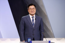 정청래·박찬대 “국힘에 협치 상대 없다”…야당 향한 적대감 경쟁만 남은 與전대