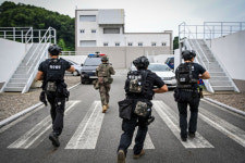 특공대 오기 전 테러 진압한다…육군·공군·경찰 원팀 이 전술[밀리터리 찰칵]