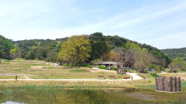 [김정탁의 인문지리기행] 친일의 그림자와 속죄의 길이 엇갈리는 명당 자리