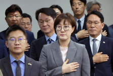 되레 與가 키우는 김현지 논란…野 