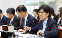 중국인 의료쇼핑 공방…與 혐중·가짜뉴스 野 부정수급 많아