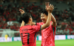 [속보]엄지성 선제골·오현규 추가골…후반 한국 2-0 파라과이