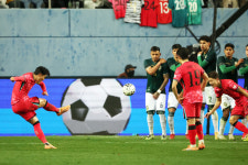손흥민 환상골·조규성 복귀골…홍명보호, 볼리비아에 2-0 승리