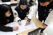 “영어 24번, 출제오류” “사인펜 잉크 터져”…수능 이의제기 675건