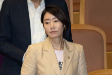 강선우, 이번엔 1억 받은 의혹…김병기에 “나 좀 살려달라” 녹취 나왔다