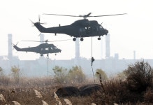 軍, 코브라 이어 수리온 헬기 200여대도 비행 중단…긴급점검