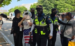 장동혁 설득에도…개표소 진입 홀로 막은 ‘올다르크’ 경찰 수사