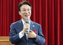 김민석, 정청래 직격 “대표 교체 못하면 당·대통령·정부 흔들려”
