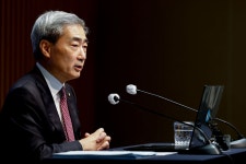 신현송 
