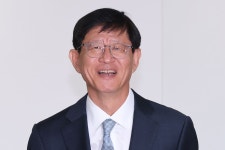 최길수 특별감찰관 “눈 부릅뜨고 판옵티콘 되겠다”