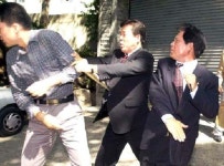 총선연대,  이원창 의원 폭행사진 공개 