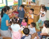 100만 빈곤어린이에 촘촘한 사회안전망을!