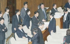 열린우리 “어쩔수 없다” 중재안 수용