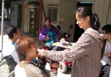 고립감 지독할때  ‘쉼터’ 있다면…