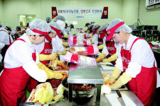 “믿을만한 김치 찾아볼까, 이 참에 담가볼까”