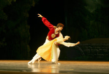 발레로 풀어낸 1500년전 사랑가