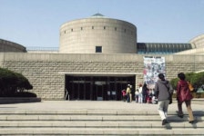 국립현대미술관 개혁 역풍 불라