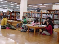 도서관을 안방처럼… 책과 사랑에 빠져봐요
