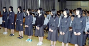 용감한 여고생들…화재현장서 불속 애들에 “뛰어내려” 구조