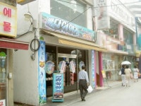 깍두기 간데없고 음료수? 1년만에 찾은 ‘성인오락실’