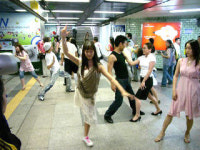 길거리 펄떡이는 예술을 만나다