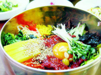 모두 한통속! 고명맛은 저마다 ‘톡톡’
