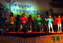 교문 활짝 여니 ‘온동네 한가족’