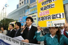 법률사무소유이변호사이준협 | ‘사내 변호사 수요 줄어들라’ 진실보다 ‘비밀’챙기는 변협