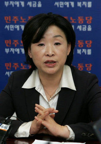 비대위원장 제안받은 심상정 “총선 돌파위해 전권 주어져야”