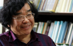 도정일 “영어 몰입교육은 사고력 부족한 반거충이 만들 뿐”