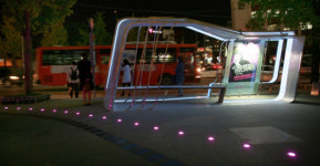 버스도 쉬어가고 싶은 도심의 피난처