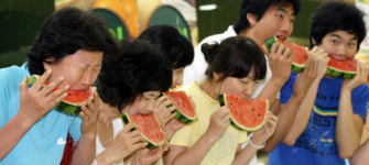 누가누가 빨리 먹나