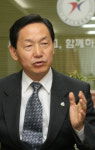 “헌법정신 존중해 교사 징계유보”