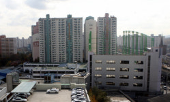 도봉구청장, 골프연습장 ‘억지 승인’ 논란