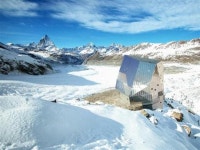 알프스에 첨단 친환경 건축물