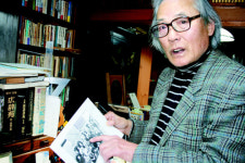 강제동원 ‘필사적 취재’…기밀 몰래 빼오기도