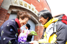 2500㎞ 걸어서…