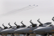 ‘F-4D’ 41년 비행 날개접어