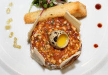 [유쾌한 식탁] 육회는 프랑스·한국의 음식공용어