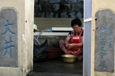 고운 물결 너머 장군들 숨결 넘실